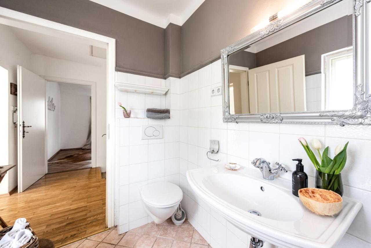 Villa Townhouse Riva, Prime Location In The City Of Salzburg, 1000m2 Backyard