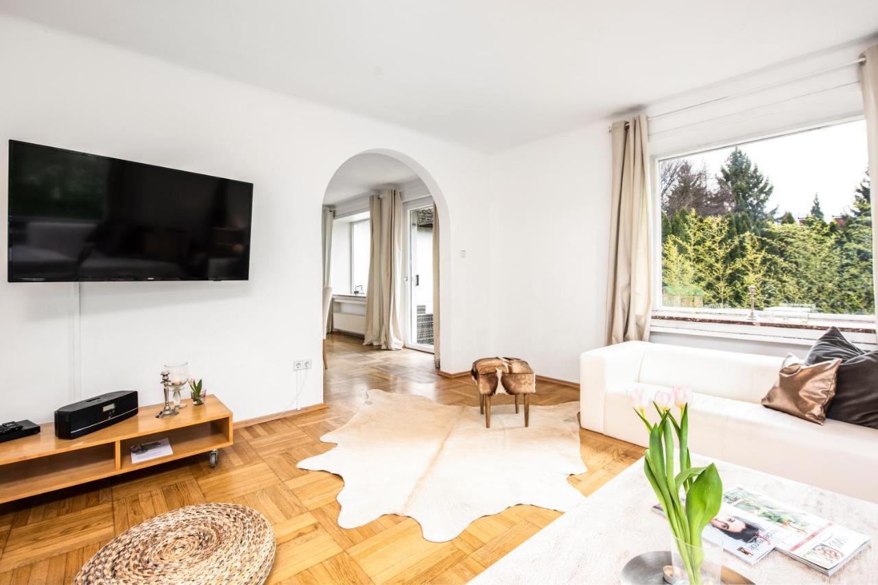 Villa Townhouse Riva, Prime Location In The City Of Salzburg, 1000m2 Backyard Salzburg